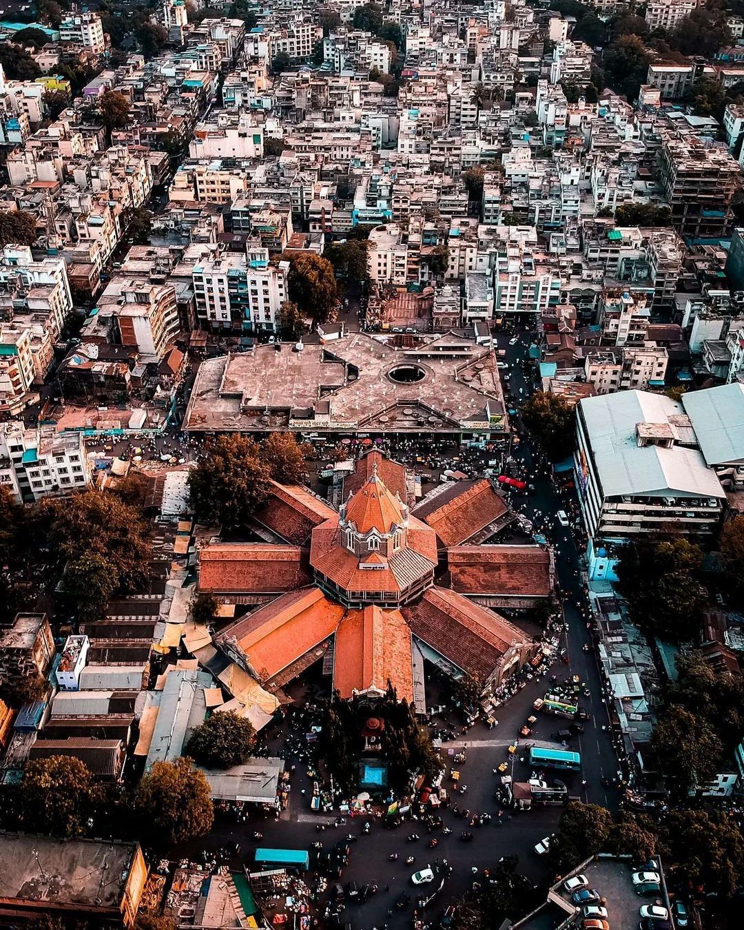 Pune Travel Guide – History, Food, and Local Life