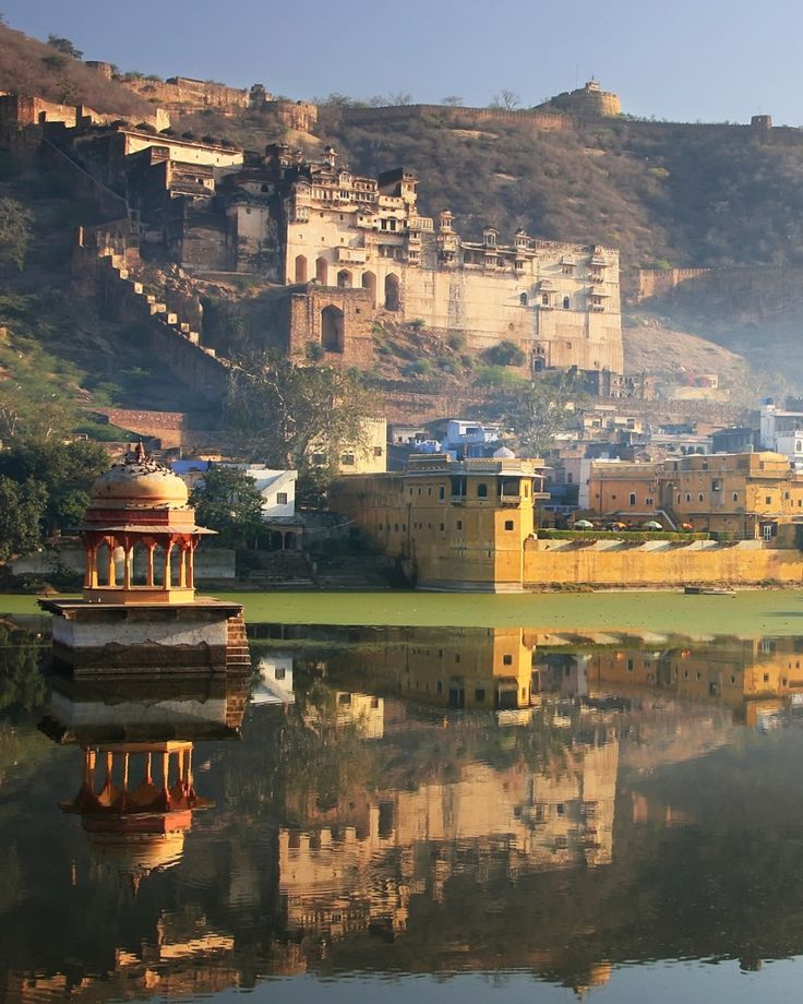 Bundi – Rajasthan’s Hidden Gem of Stepwells, Palaces, and Blue Houses